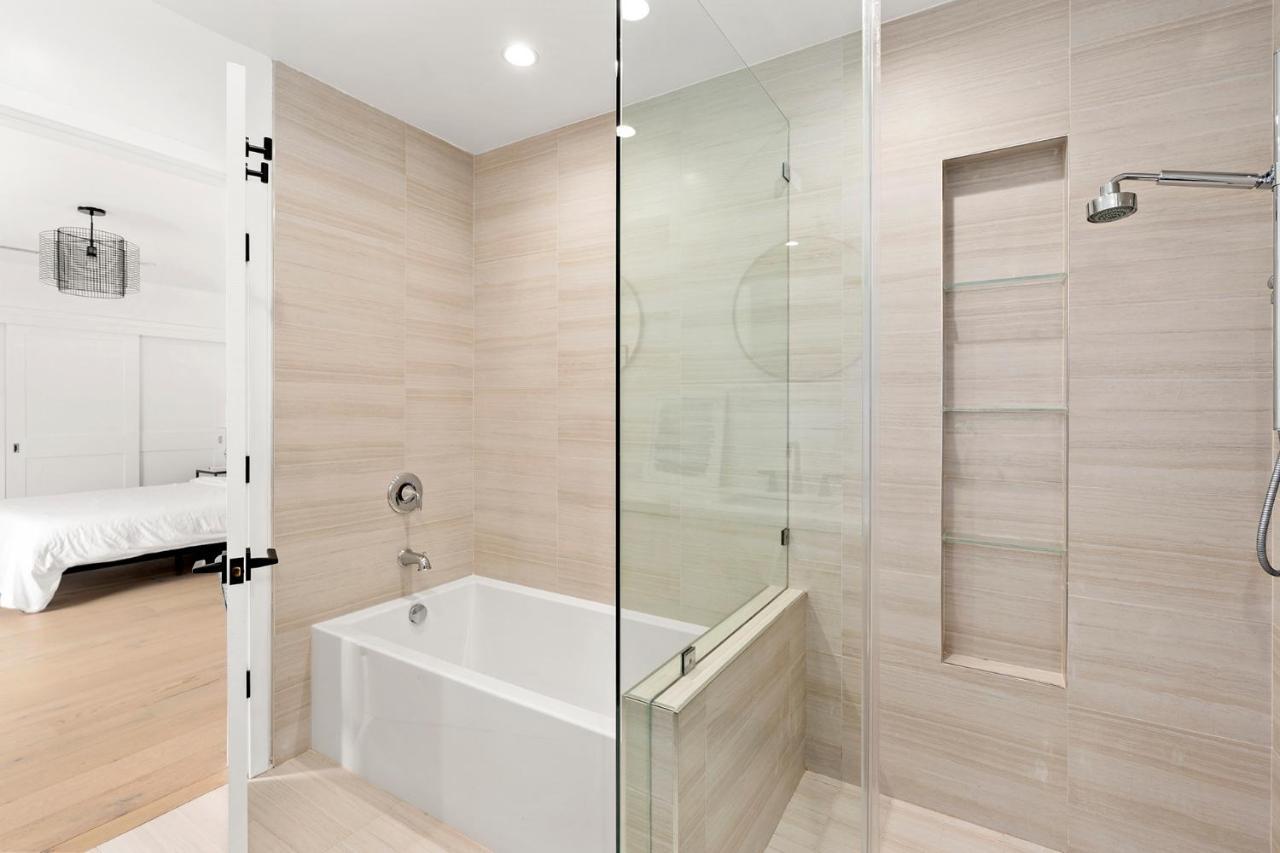 Modern Guest Room Лос Анджелис Екстериор снимка